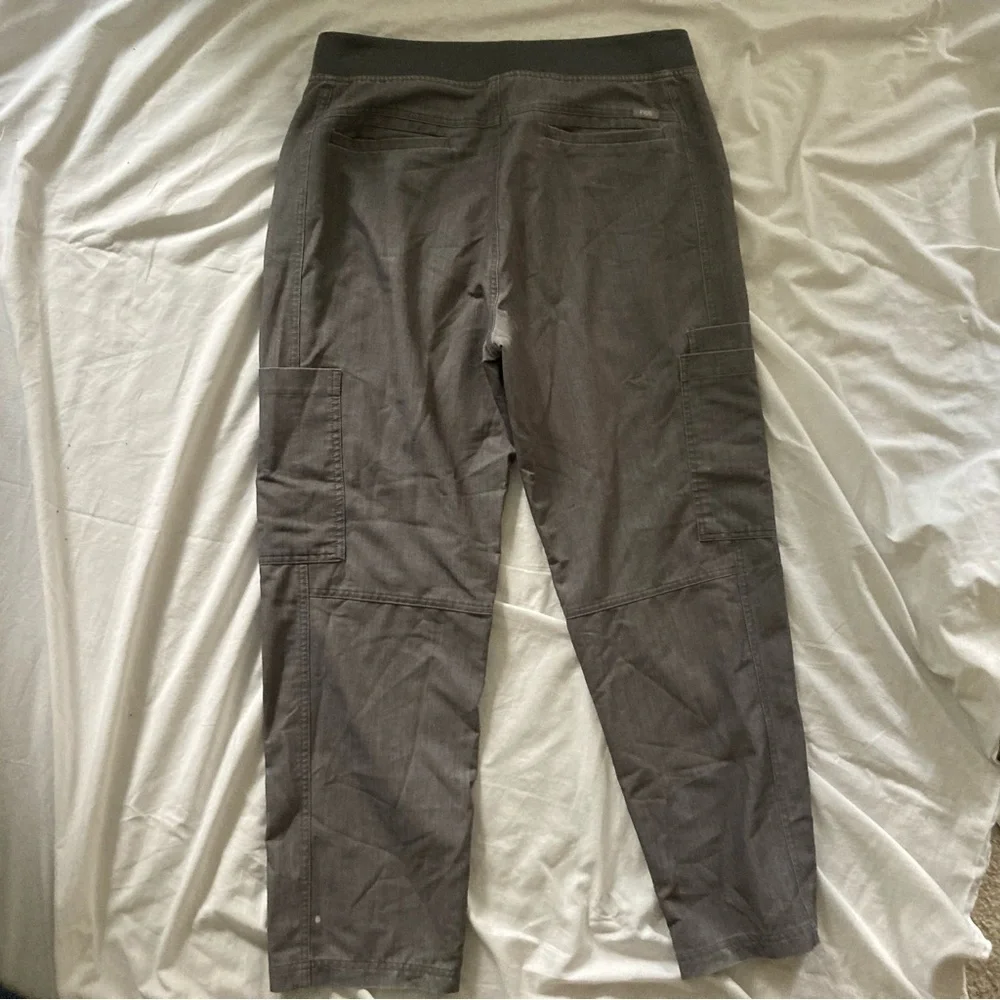 Figs Men’s Axim Cargo Scrub Pants Size Medium Short Gray